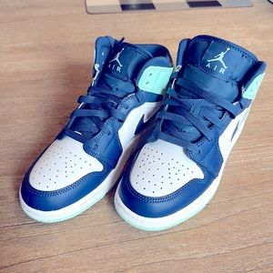 Brand New in box! Mint & blue Air Jordan boys sneakers size 5.